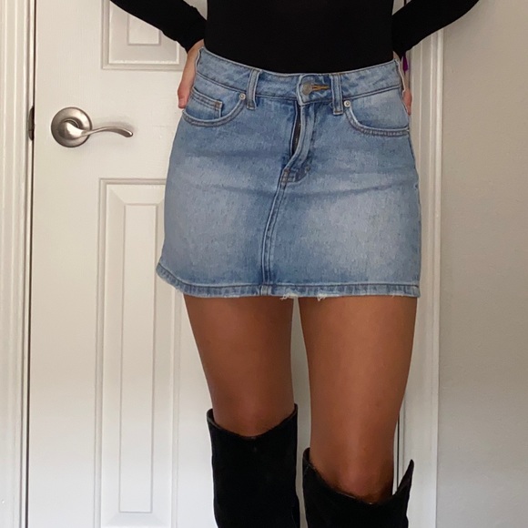 Brandy Melville Dresses & Skirts - Brandy Melville light denim jean mini skirt